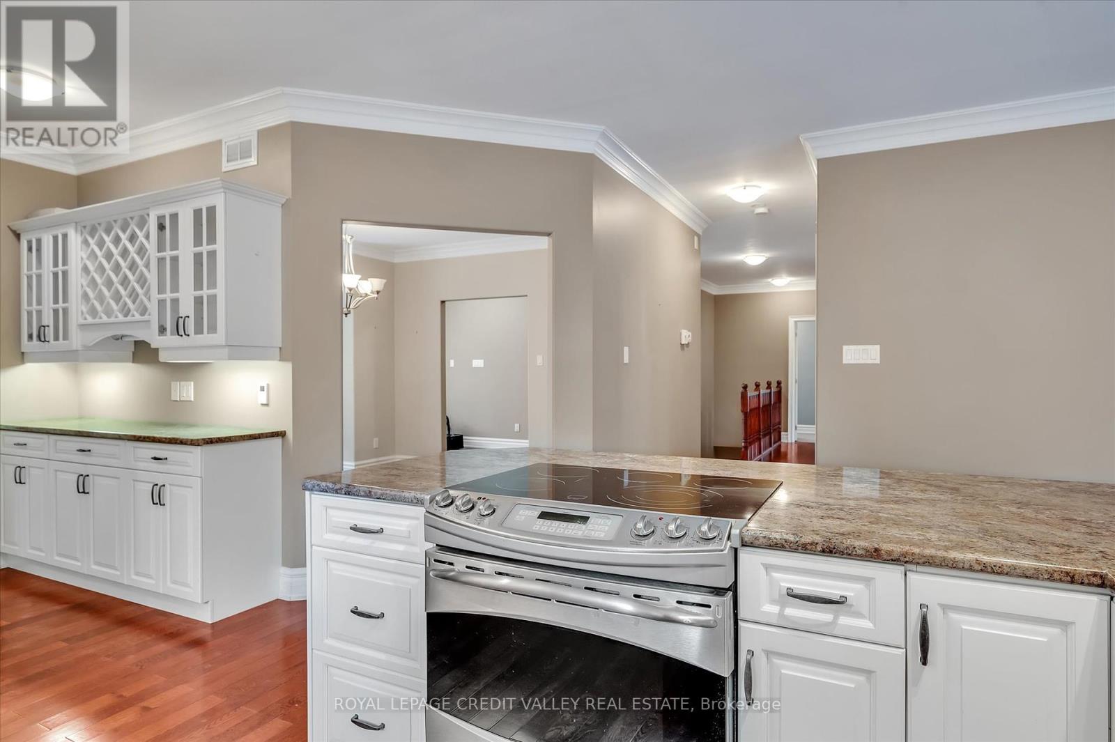 62 Edgewood Road, Peterborough West (North), Ontario  K9J 6V8 - Photo 8 - X12170459