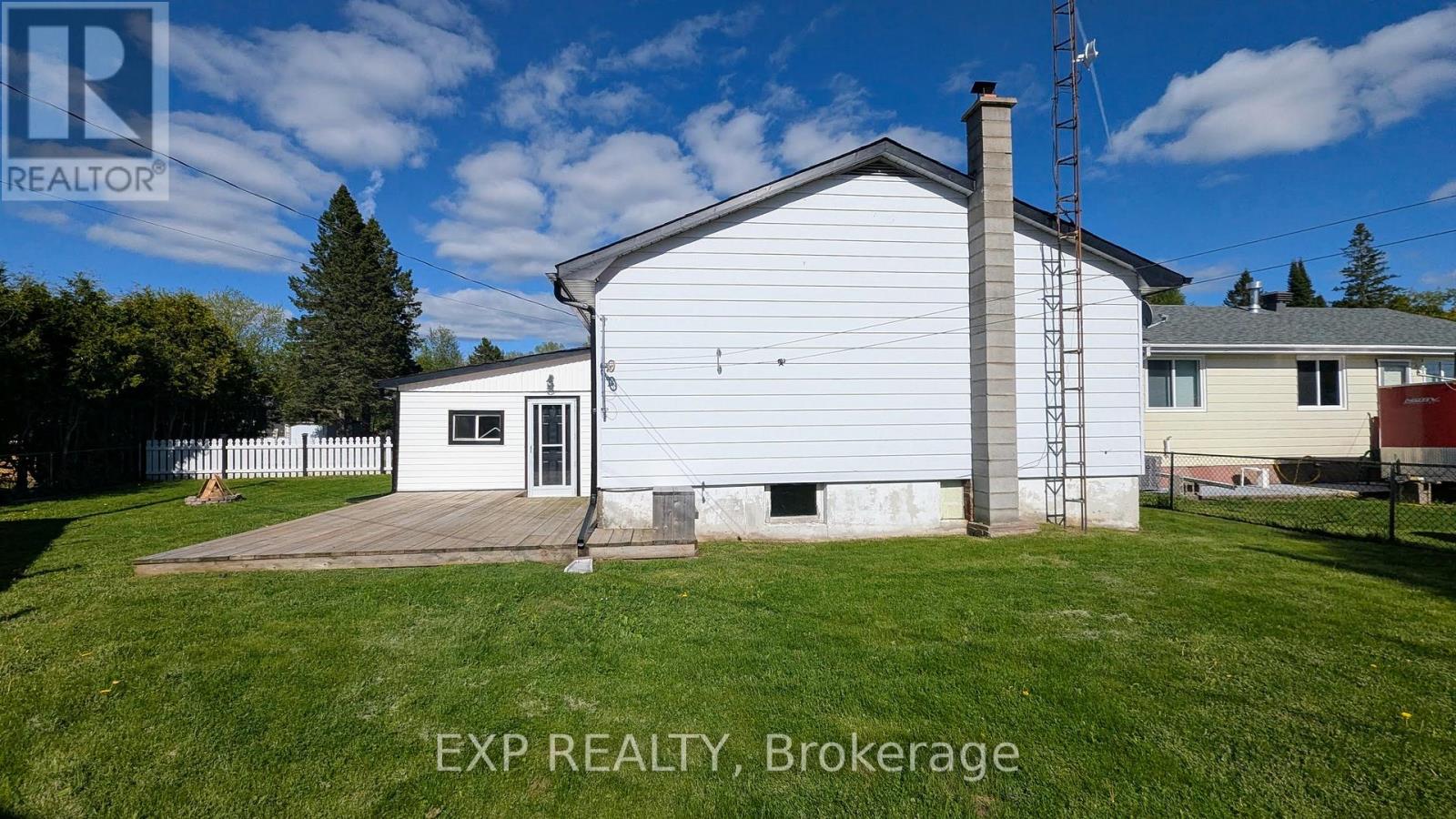 42 Larch Street, Highlands East (Bicroft Ward), Ontario  K0L 1M0 - Photo 36 - X12170756