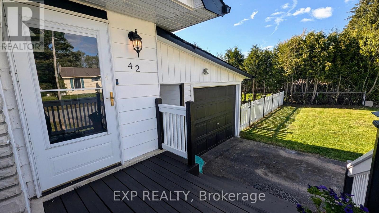 42 Larch Street, Highlands East (Bicroft Ward), Ontario  K0L 1M0 - Photo 5 - X12170756