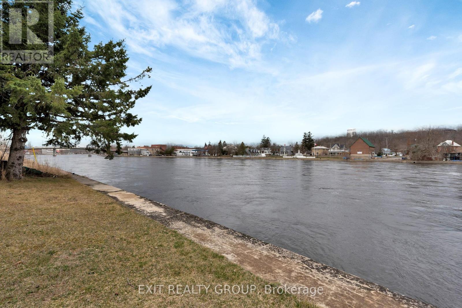 74 Front Street N, Trent Hills (Campbellford), Ontario  K0L 1L0 - Photo 3 - X12171393