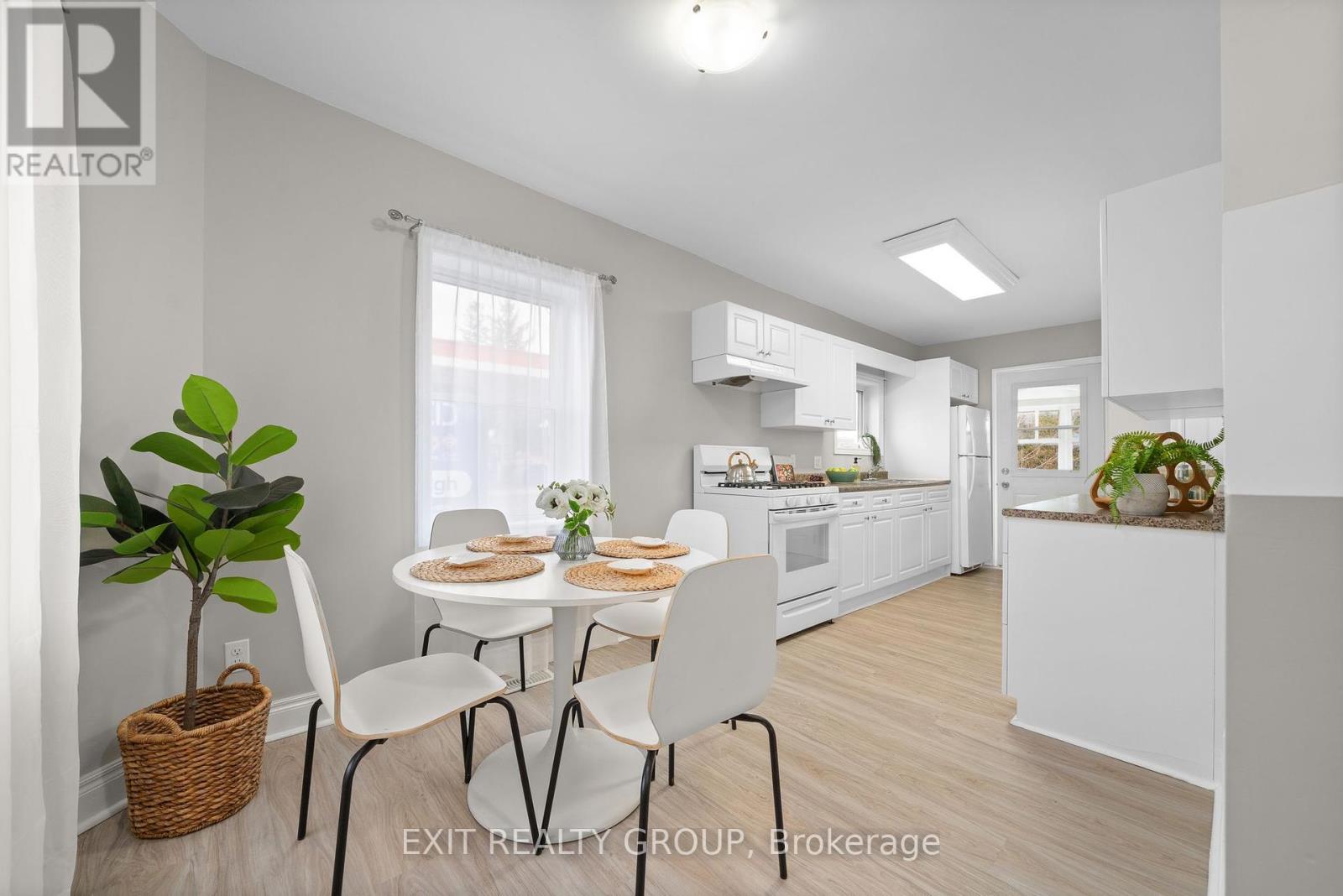 74 Front Street N, Trent Hills (Campbellford), Ontario  K0L 1L0 - Photo 5 - X12171393