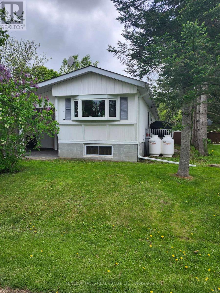 2 Park Crescent, Kawartha Lakes (Lindsay), Ontario  K9V 0H5 - Photo 25 - X12171784