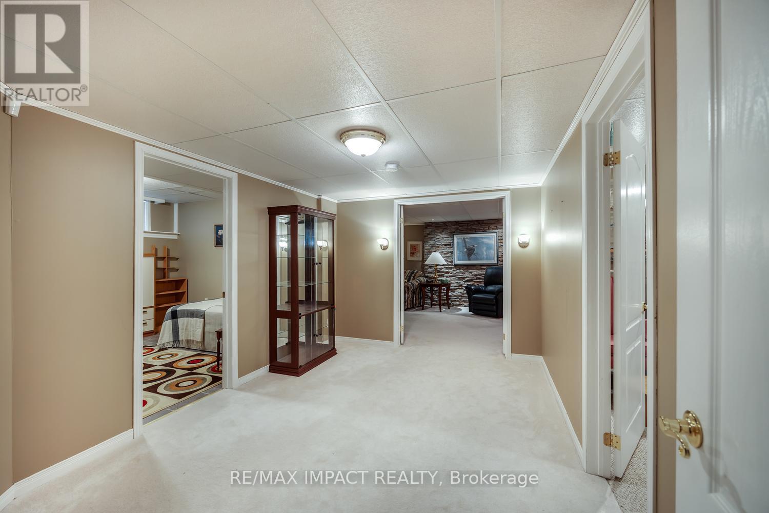 9 Samuel Place, Kawartha Lakes (Lindsay), Ontario  K9V 6B9 - Photo 13 - X12172487