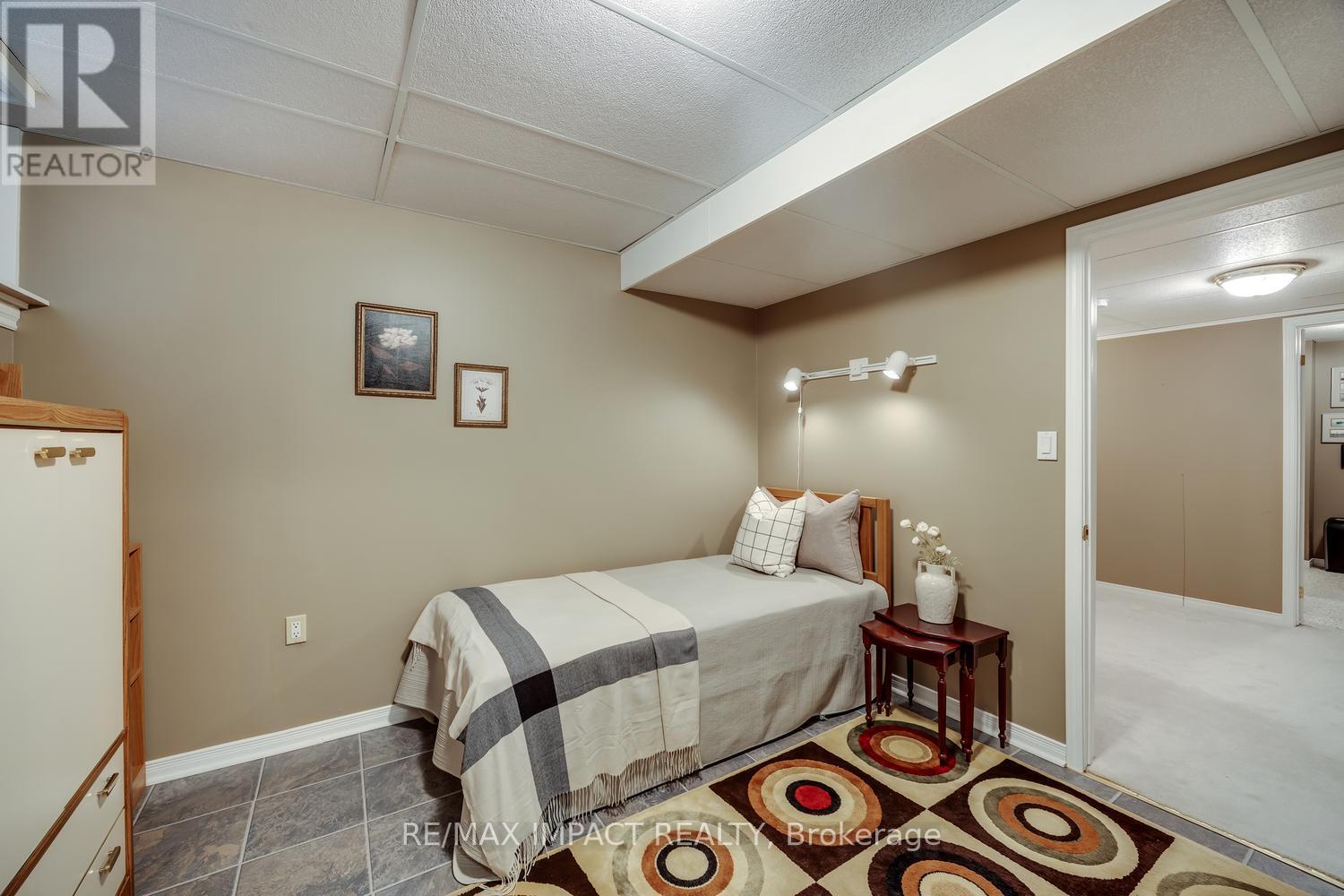 9 Samuel Place, Kawartha Lakes (Lindsay), Ontario  K9V 6B9 - Photo 14 - X12172487
