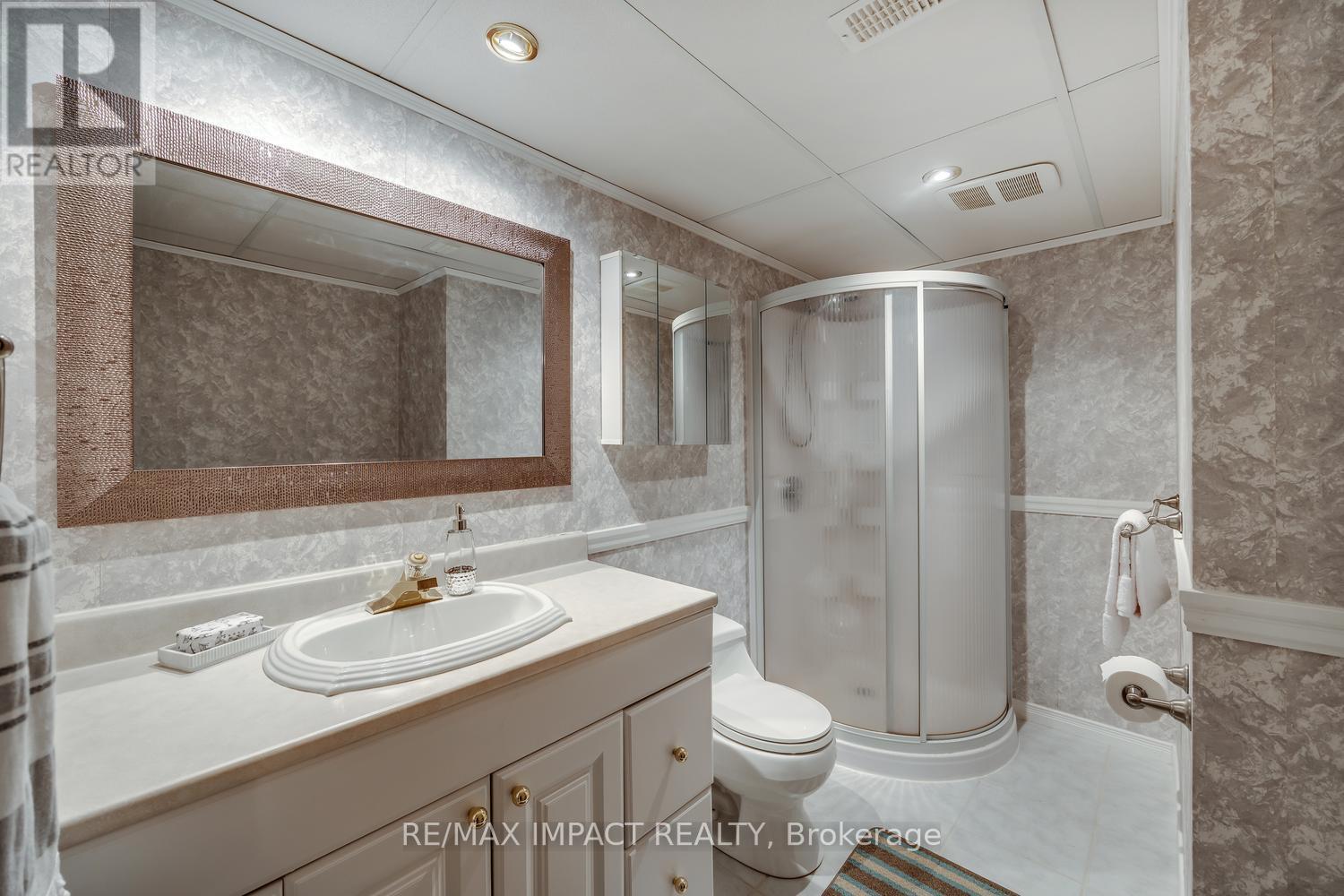 9 Samuel Place, Kawartha Lakes (Lindsay), Ontario  K9V 6B9 - Photo 15 - X12172487