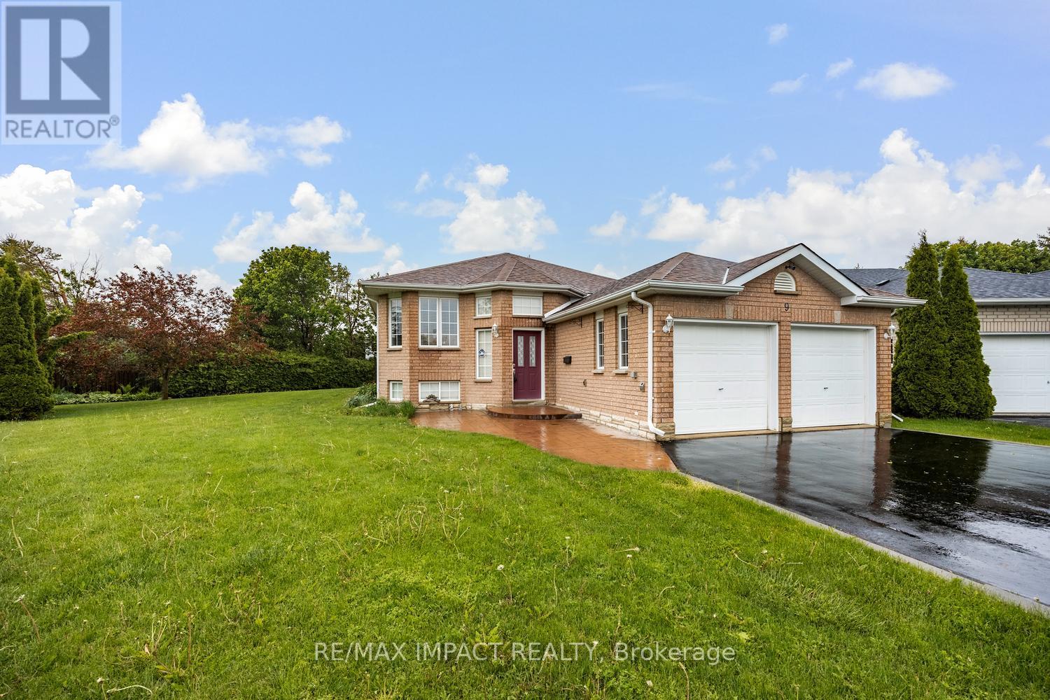 9 Samuel Place, Kawartha Lakes (Lindsay), Ontario  K9V 6B9 - Photo 2 - X12172487