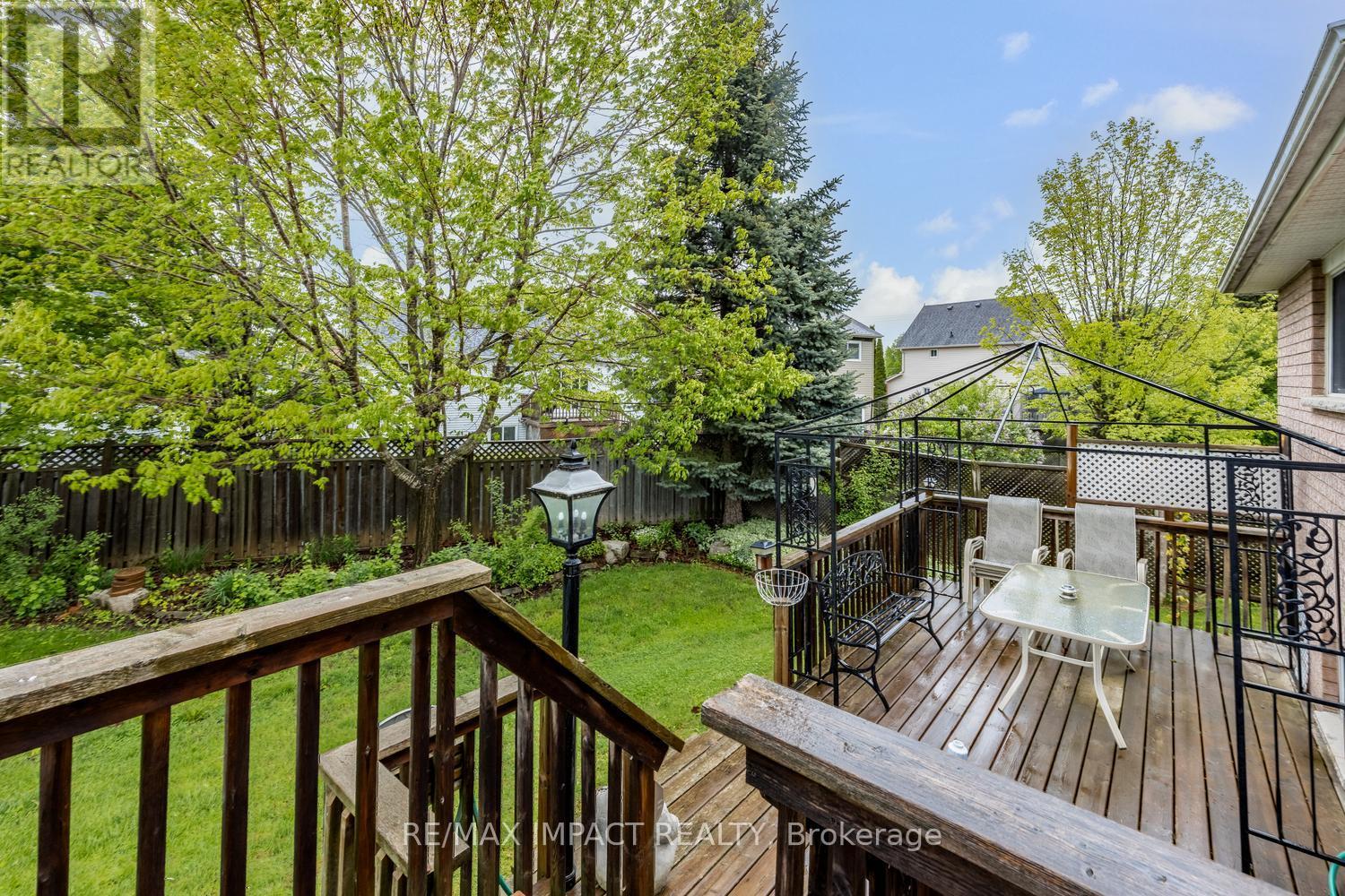 9 Samuel Place, Kawartha Lakes (Lindsay), Ontario  K9V 6B9 - Photo 20 - X12172487