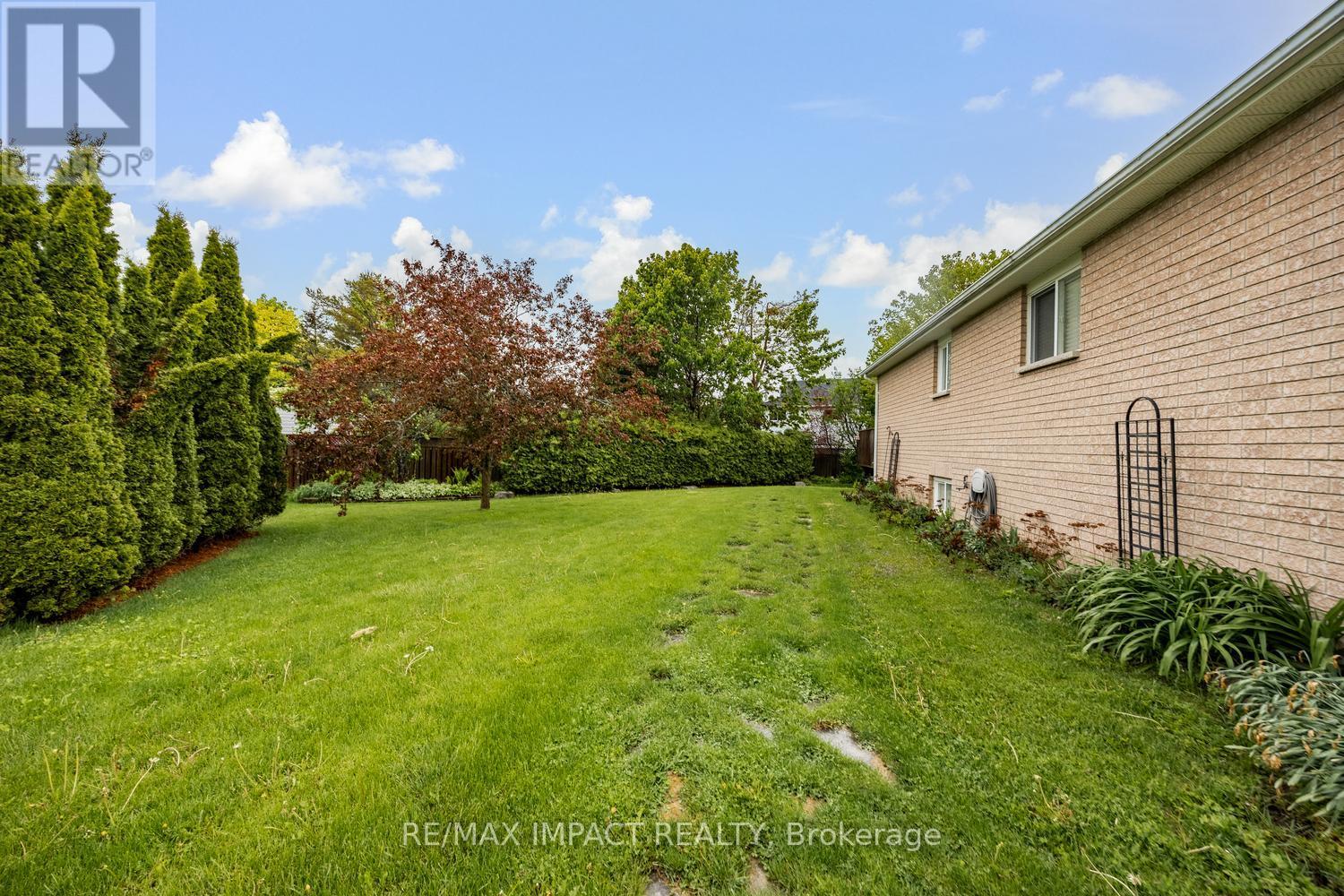 9 Samuel Place, Kawartha Lakes (Lindsay), Ontario  K9V 6B9 - Photo 21 - X12172487