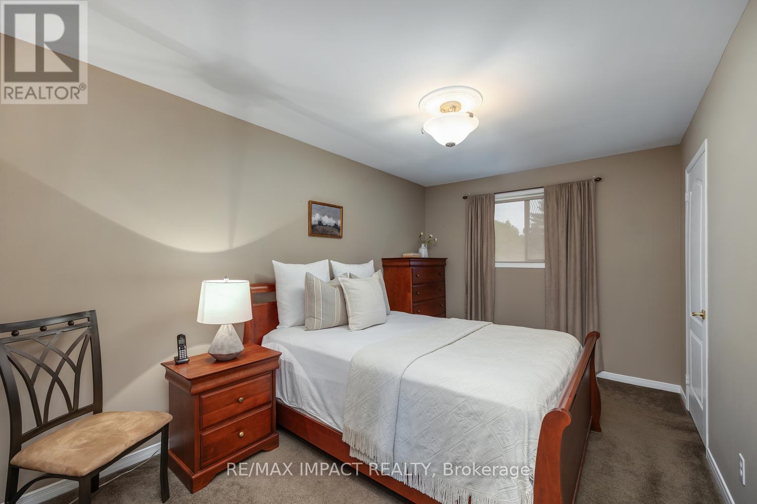 9 Samuel Place, Kawartha Lakes (Lindsay), Ontario  K9V 6B9 - Photo 5 - X12172487