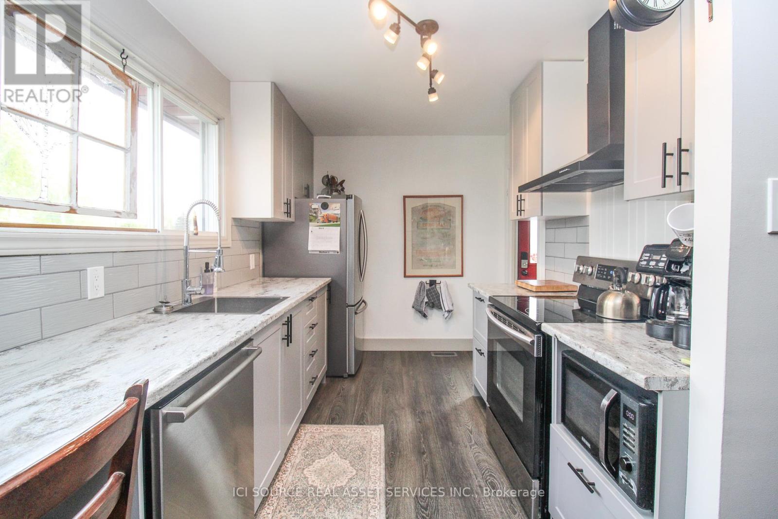 35 Hemlock Street, Highlands East (Bicroft Ward), Ontario  K0L 1M0 - Photo 11 - X12172434