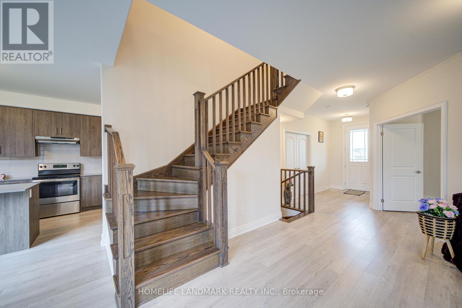 704 Whetstone Lane, Peterborough North (North), Ontario  K9H 0H9 - Photo 12 - X12172478
