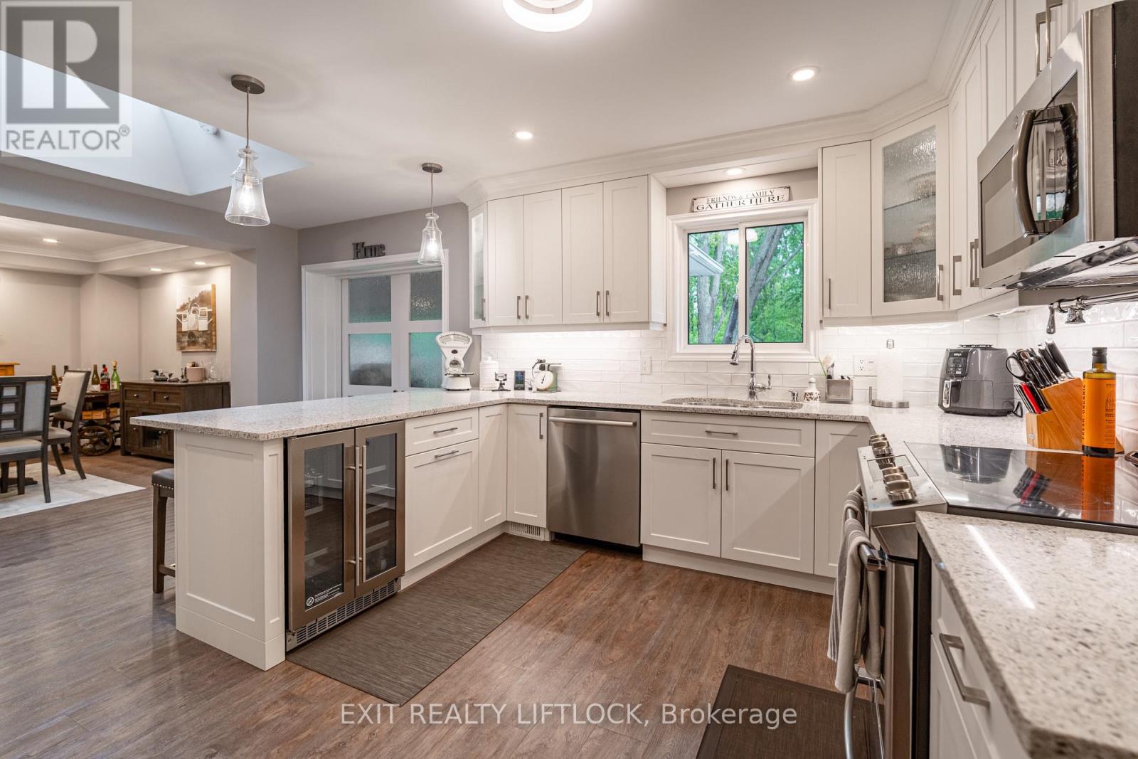68 Champlain Crescent, Peterborough North (University Heights), Ontario  K9L 1T1 - Photo 10 - X12172569