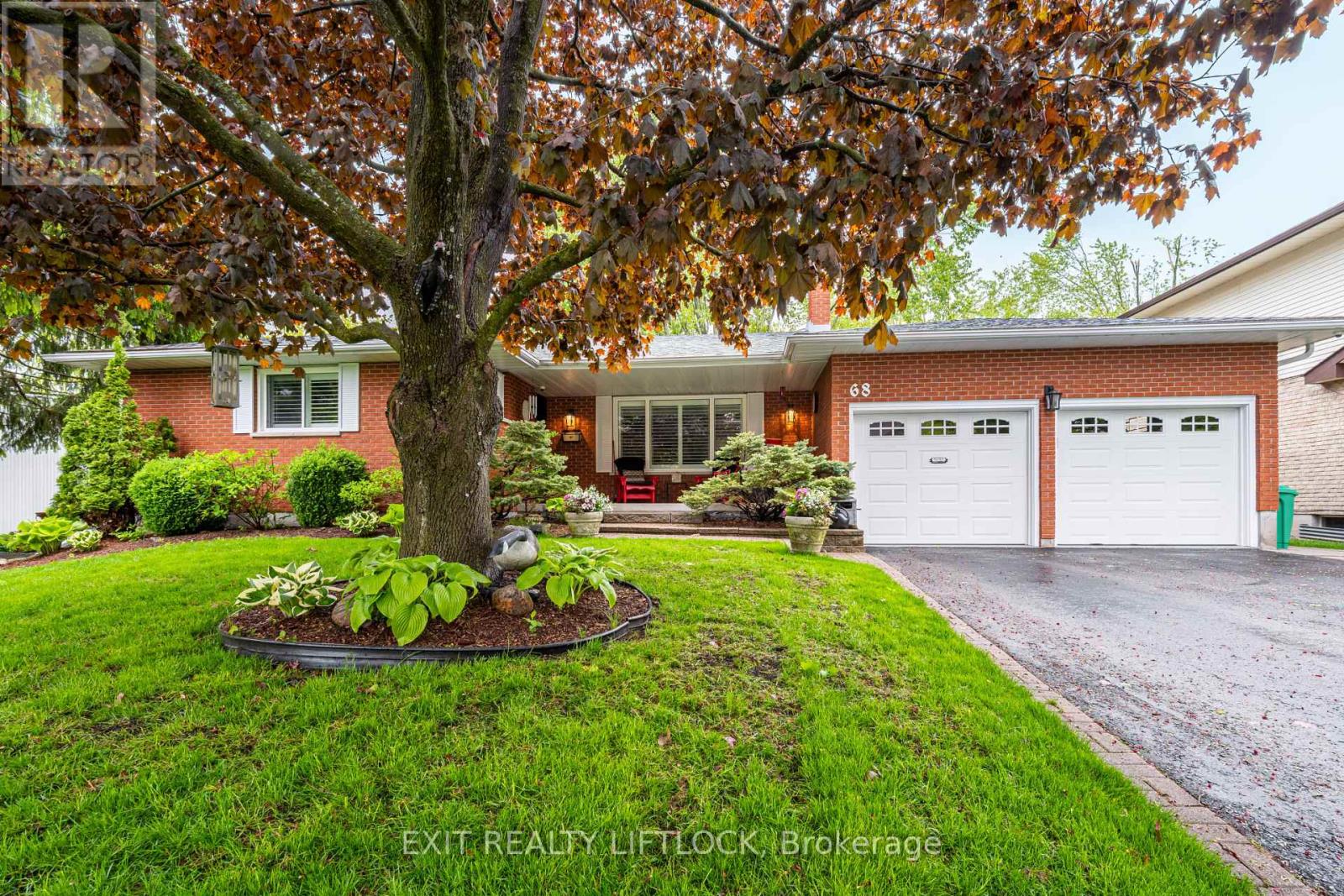68 Champlain Crescent, Peterborough North (University Heights), Ontario  K9L 1T1 - Photo 2 - X12172569