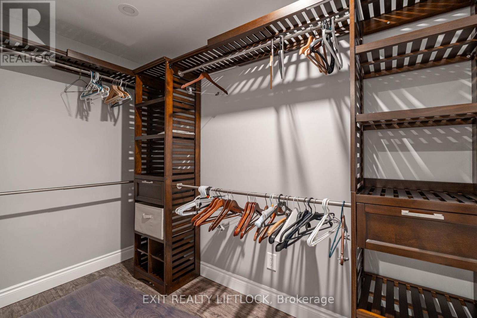68 Champlain Crescent, Peterborough North (University Heights), Ontario  K9L 1T1 - Photo 31 - X12172569