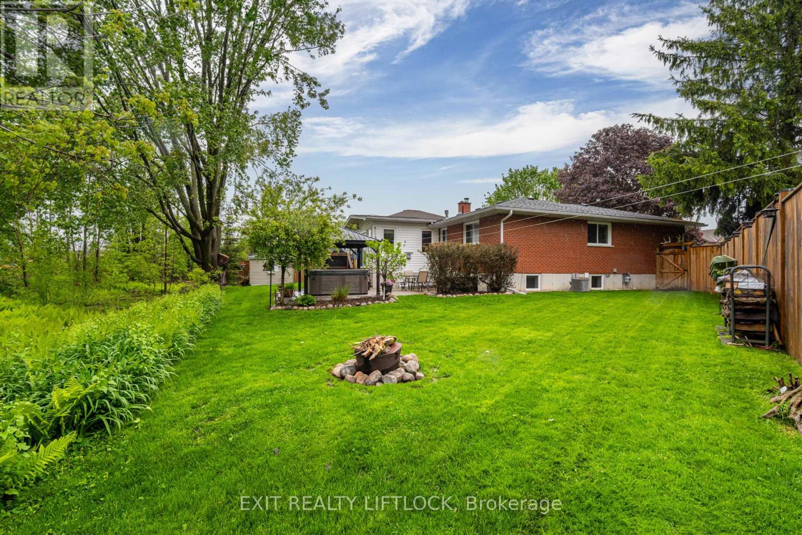 68 Champlain Crescent, Peterborough North (University Heights), Ontario  K9L 1T1 - Photo 34 - X12172569