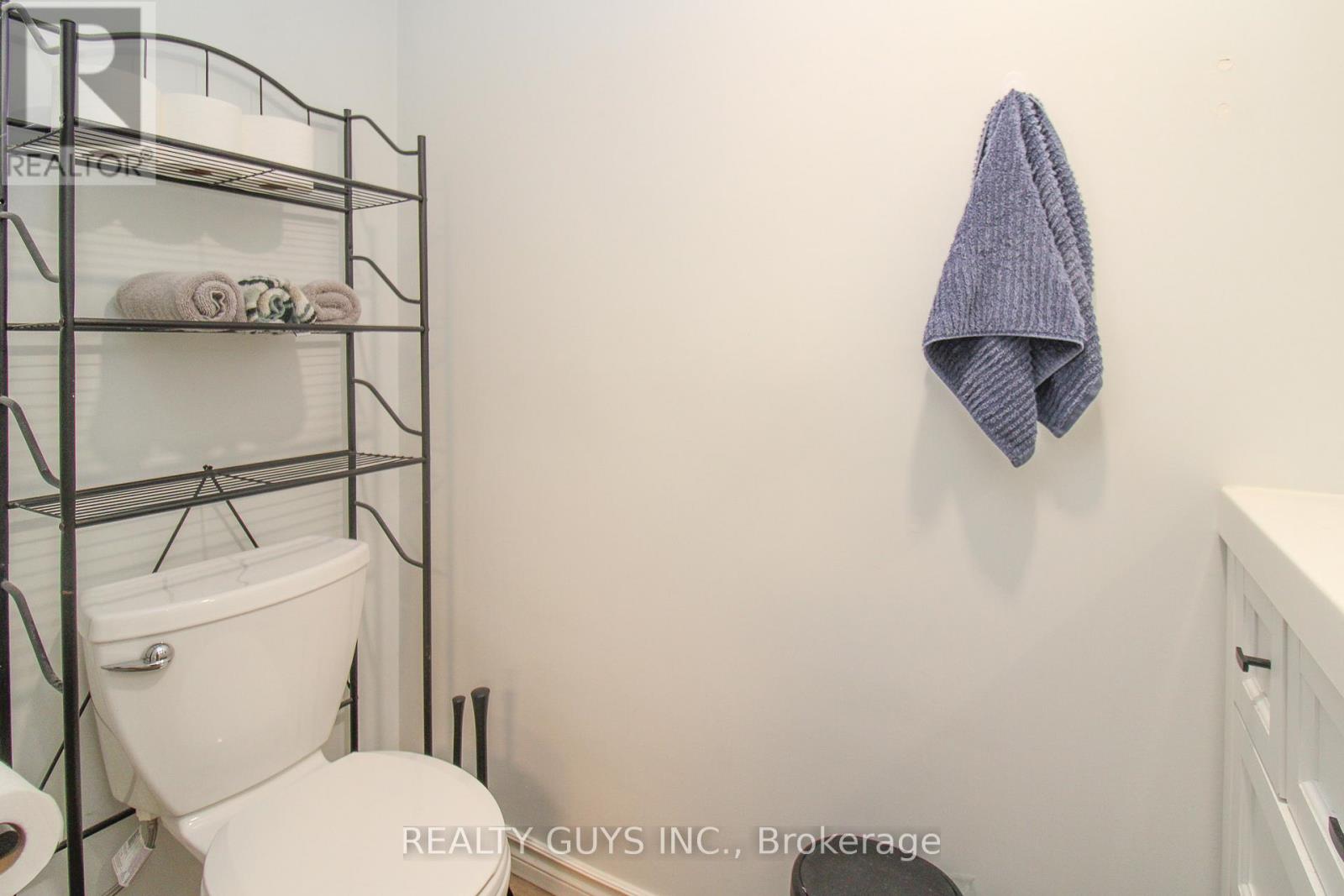 428 Southpark Drive, Peterborough South (East), Ontario  K9J 1C2 - Photo 37 - X12172724
