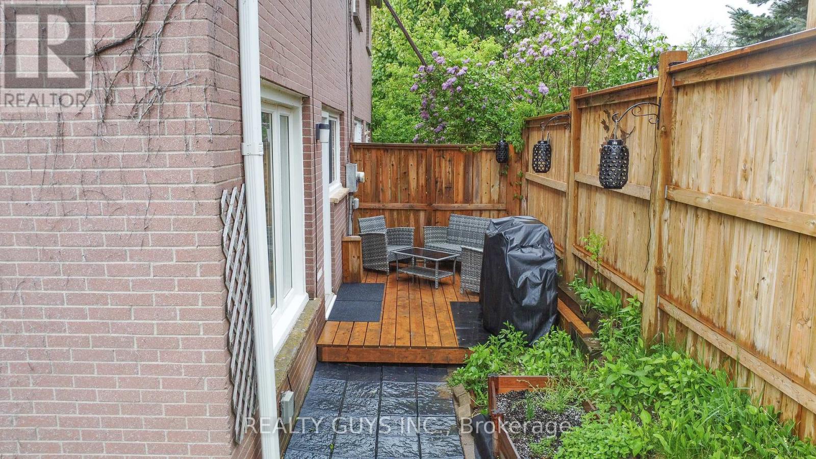 428 Southpark Drive, Peterborough South (East), Ontario  K9J 1C2 - Photo 8 - X12172724