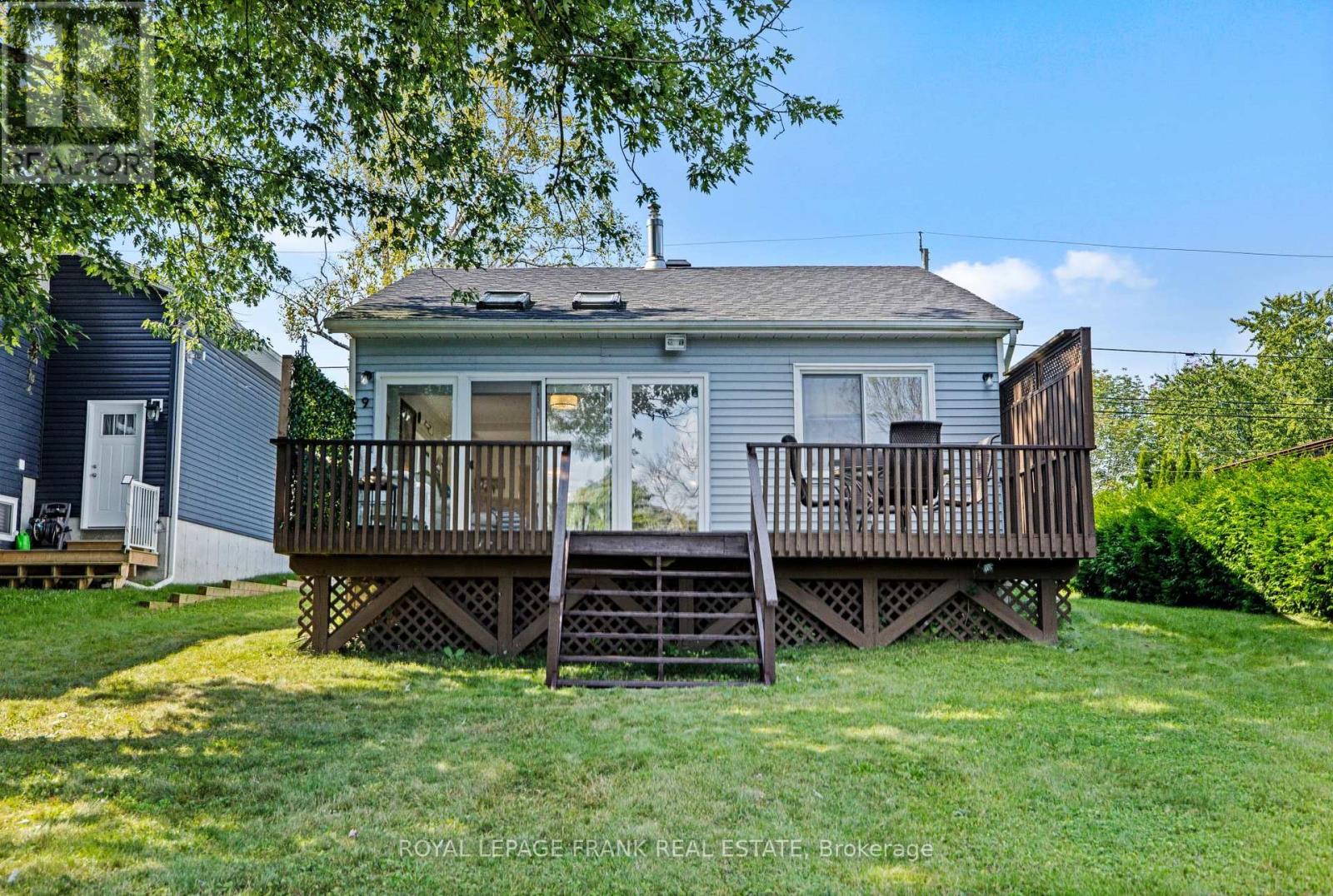 9 Hague Boulevard, Smith-Ennismore-Lakefield (Lakefield), Ontario  K0L 2H0 - Photo 3 - X12173056
