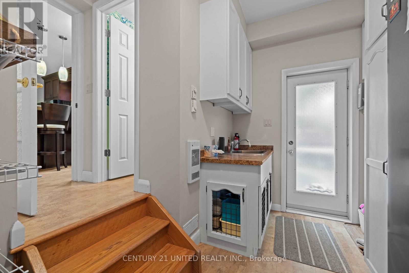 516 Hunter Street W, Peterborough Central (Old West End), Ontario  K9H 2N1 - Photo 12 - X12173086