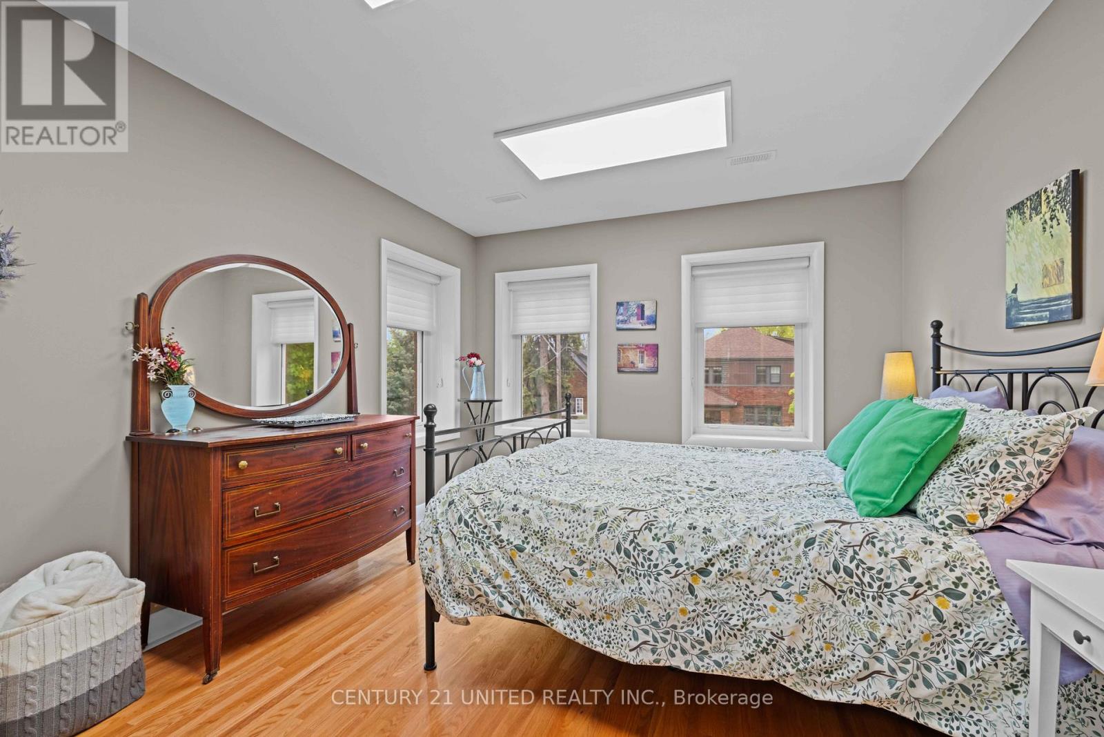 516 Hunter Street W, Peterborough Central (Old West End), Ontario  K9H 2N1 - Photo 15 - X12173086
