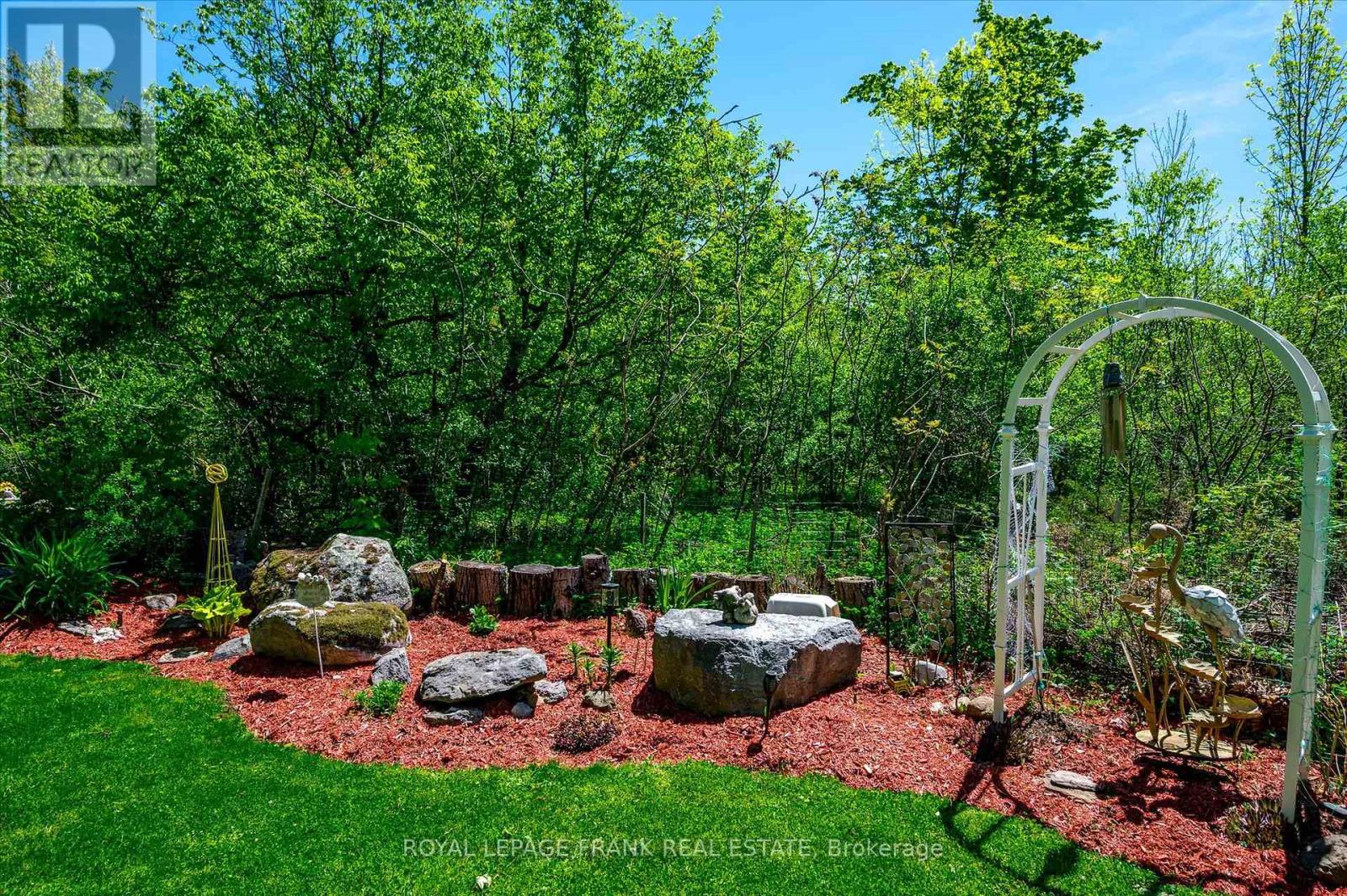124 Fire Route 66, Trent Lakes, Ontario  K0L 2J0 - Photo 35 - X12173426