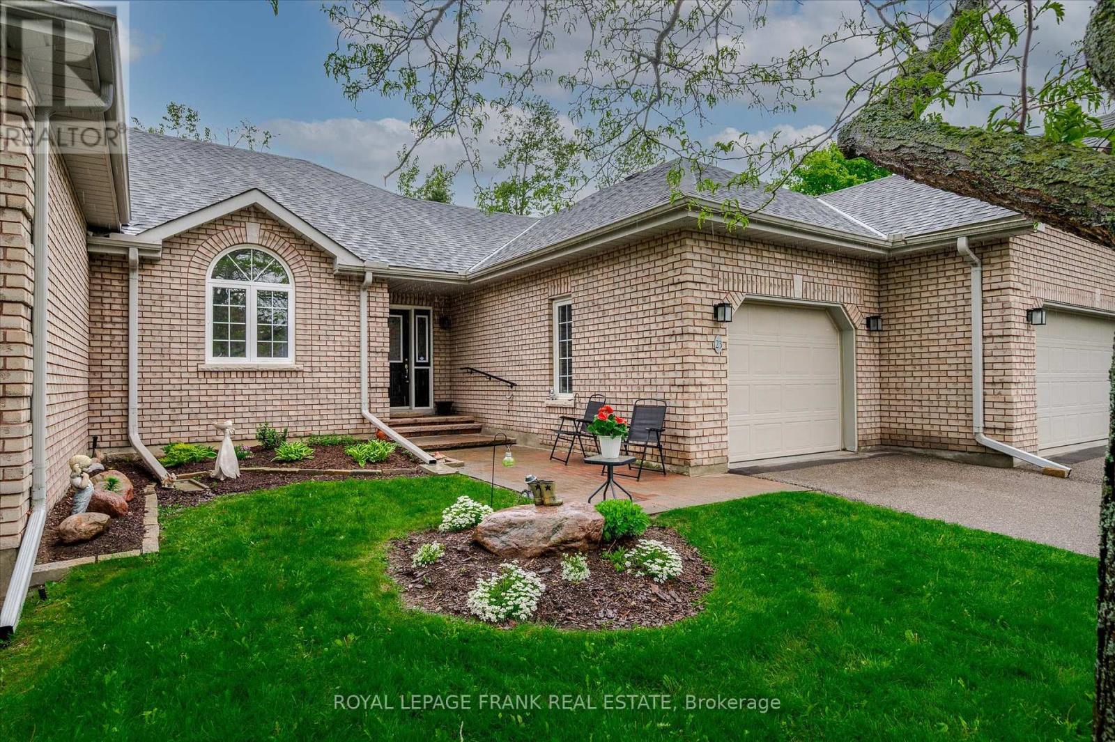23 - 300 Franmor Drive, Peterborough East (North), Ontario  K9H 7R1 - Photo 2 - X12173458