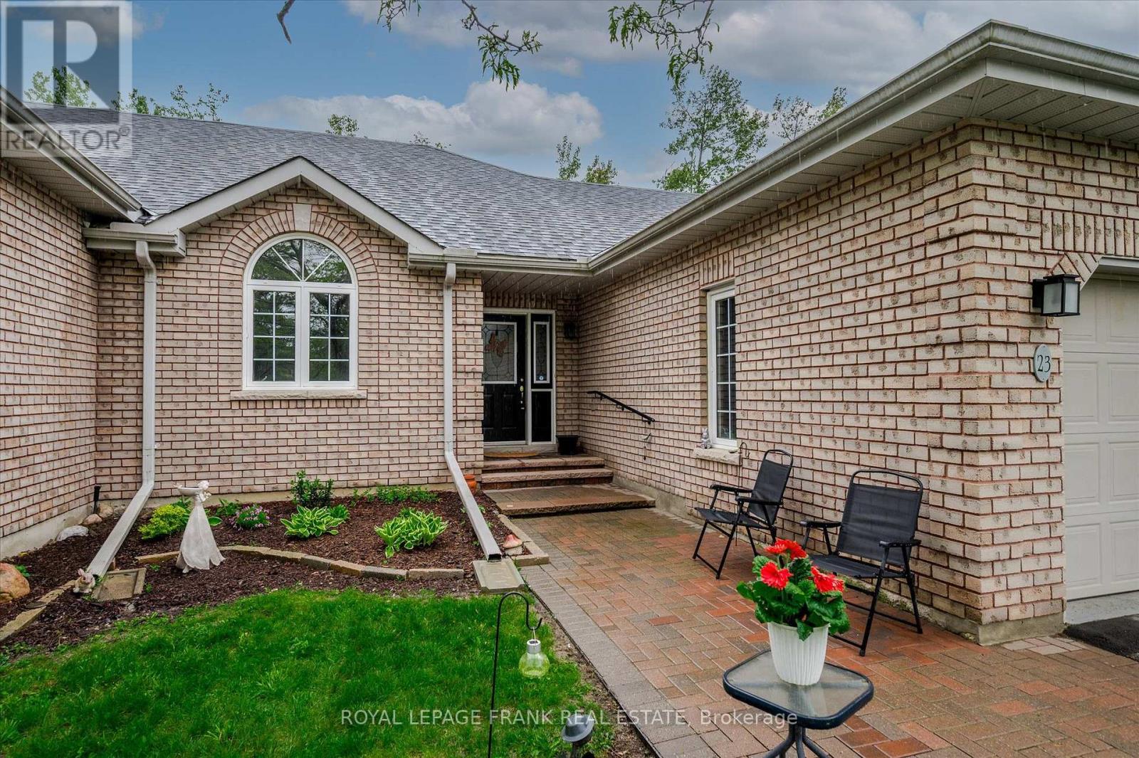 23 - 300 Franmor Drive, Peterborough East (North), Ontario  K9H 7R1 - Photo 3 - X12173458