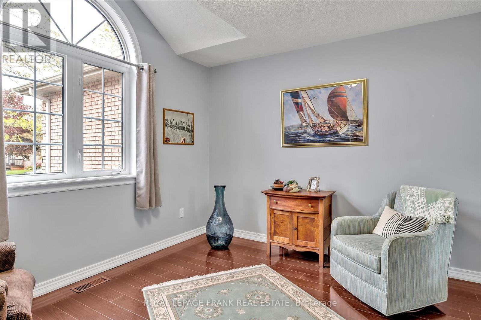 23 - 300 Franmor Drive, Peterborough East (North), Ontario  K9H 7R1 - Photo 7 - X12173458