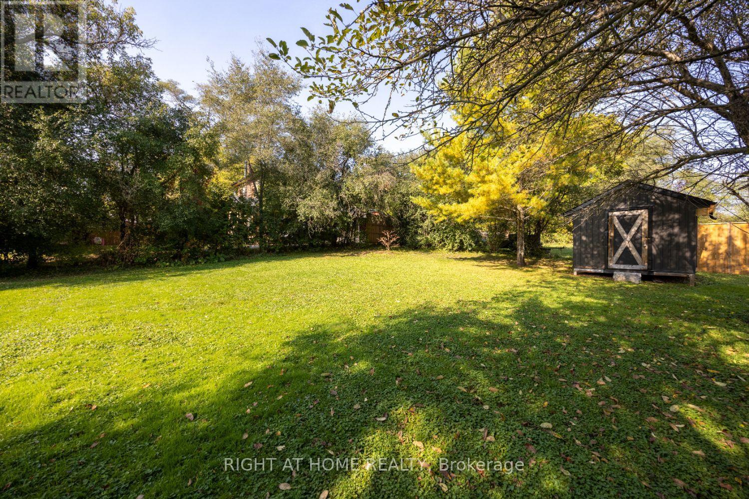 420 Parkhill Road E, Douro-Dummer, Ontario  K9L 1C1 - Photo 12 - X12173749