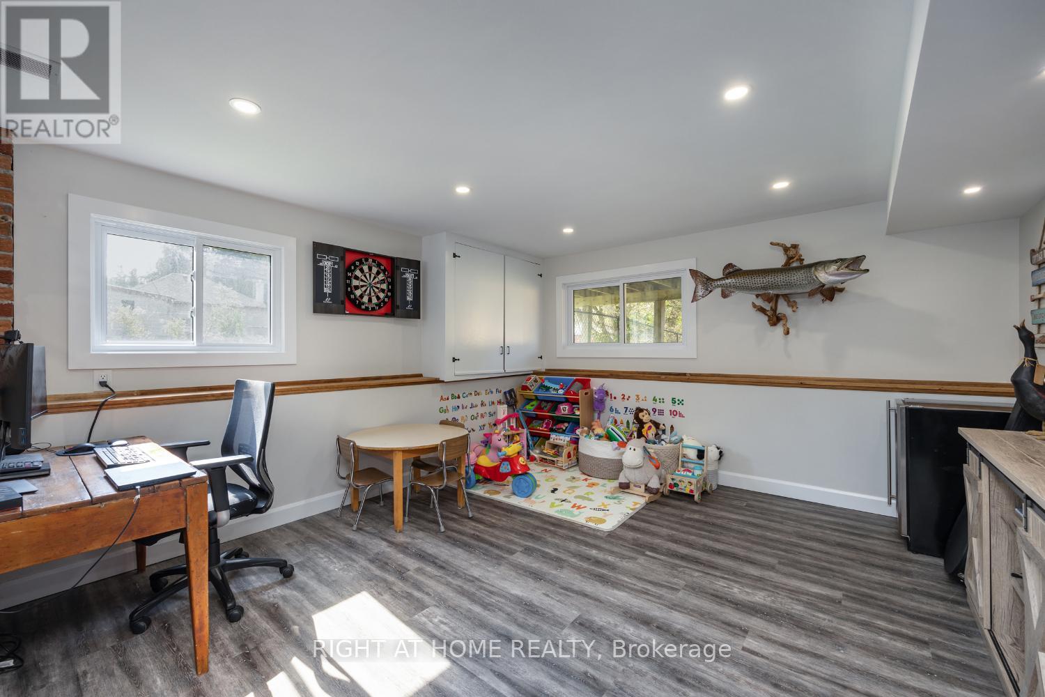 420 Parkhill Road E, Douro-Dummer, Ontario  K9L 1C1 - Photo 33 - X12173749