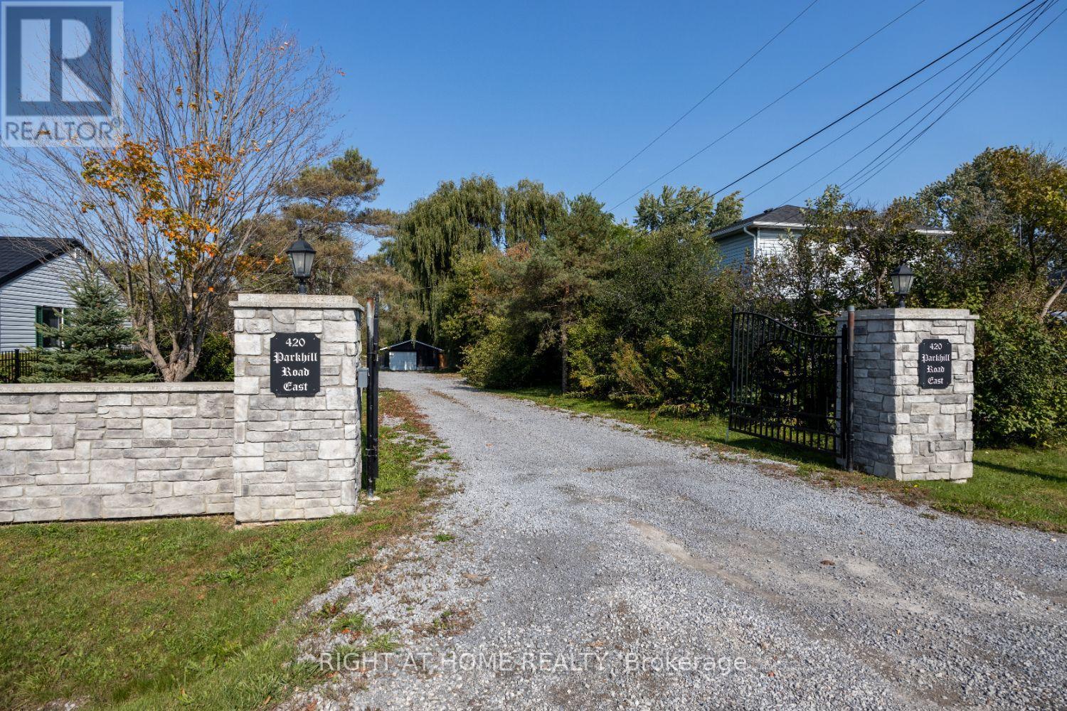 420 Parkhill Road E, Douro-Dummer, Ontario  K9L 1C1 - Photo 5 - X12173749