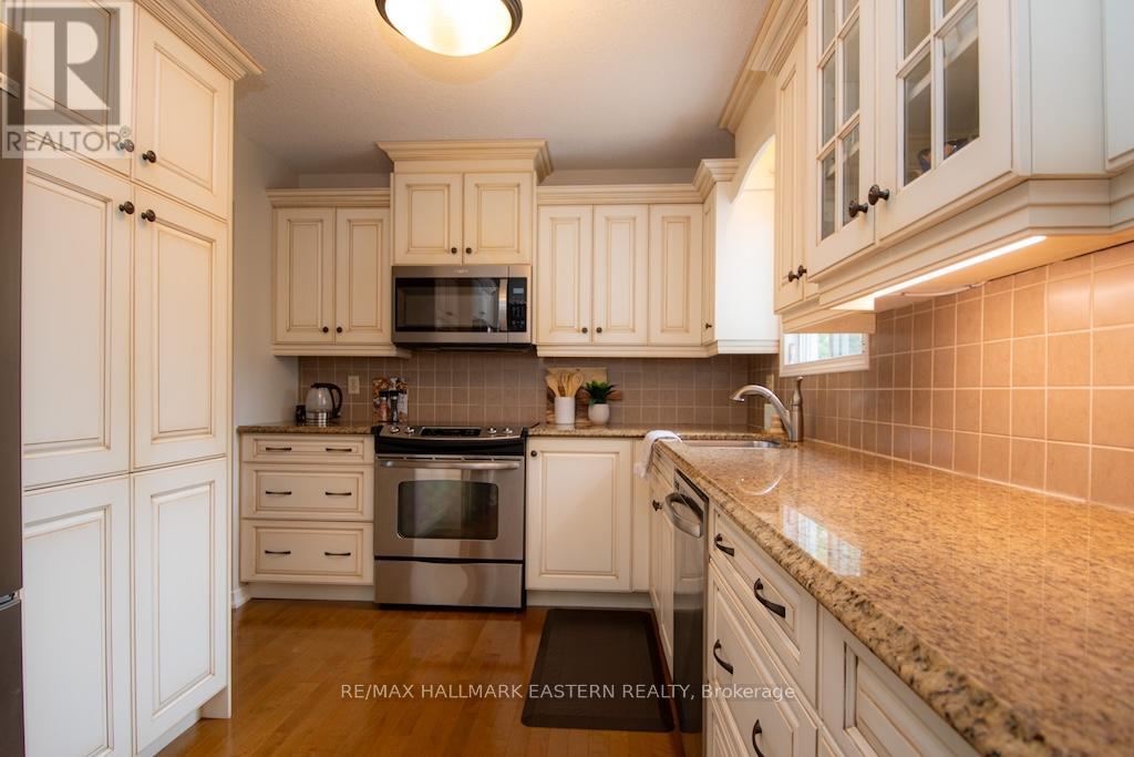 33 Rolliston Street, Smith-Ennismore-Lakefield (Lakefield), Ontario  K0L 2H0 - Photo 13 - X12173941