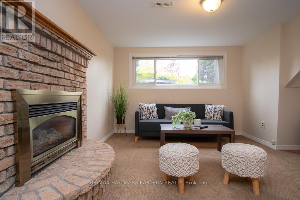 33 Rolliston Street, Smith-Ennismore-Lakefield (Lakefield), Ontario  K0L 2H0 - Photo 30 - X12173941
