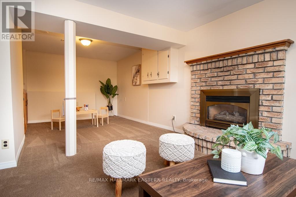 33 Rolliston Street, Smith-Ennismore-Lakefield (Lakefield), Ontario  K0L 2H0 - Photo 32 - X12173941