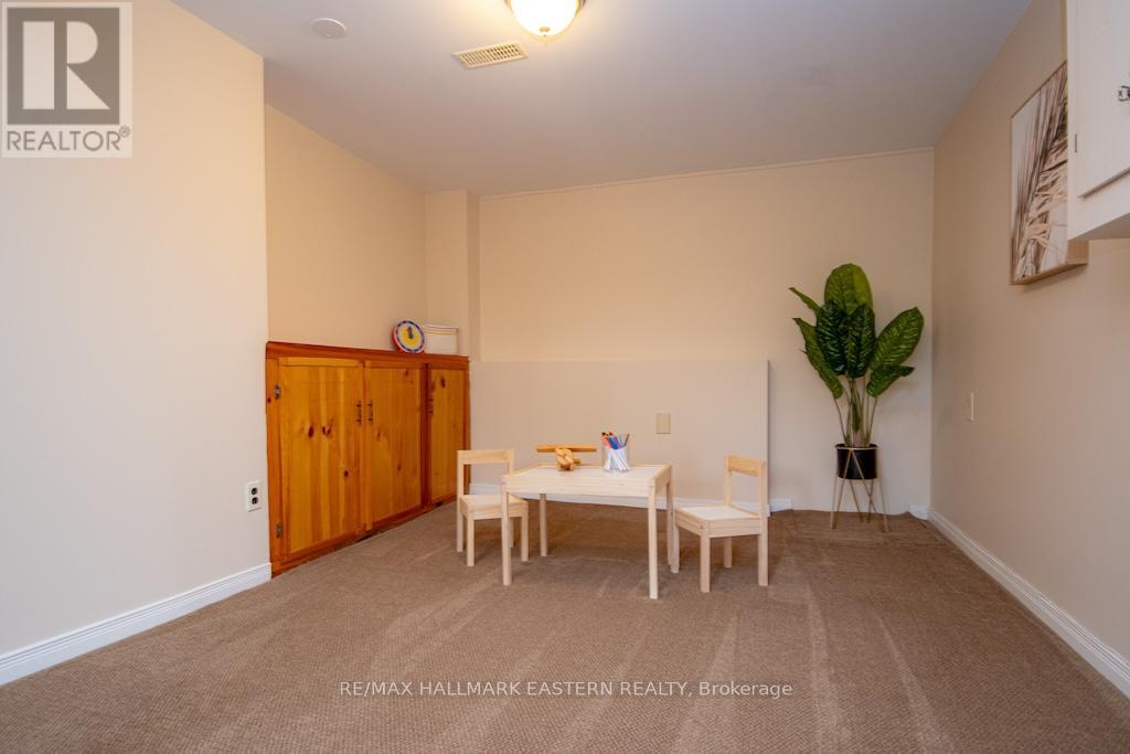 33 Rolliston Street, Smith-Ennismore-Lakefield (Lakefield), Ontario  K0L 2H0 - Photo 33 - X12173941