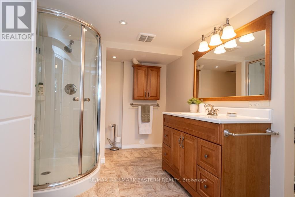 33 Rolliston Street, Smith-Ennismore-Lakefield (Lakefield), Ontario  K0L 2H0 - Photo 34 - X12173941