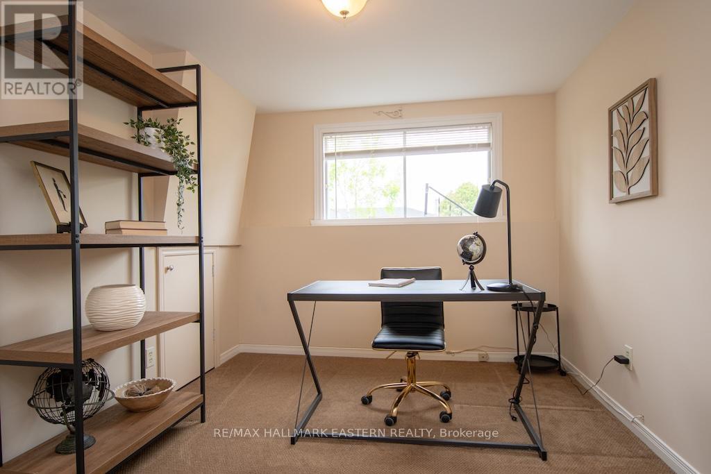 33 Rolliston Street, Smith-Ennismore-Lakefield (Lakefield), Ontario  K0L 2H0 - Photo 35 - X12173941