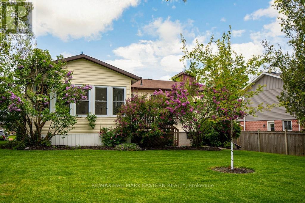 33 Rolliston Street, Smith-Ennismore-Lakefield (Lakefield), Ontario  K0L 2H0 - Photo 37 - X12173941