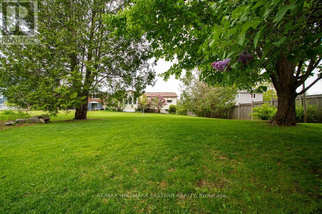33 Rolliston Street, Smith-Ennismore-Lakefield (Lakefield), Ontario  K0L 2H0 - Photo 39 - X12173941