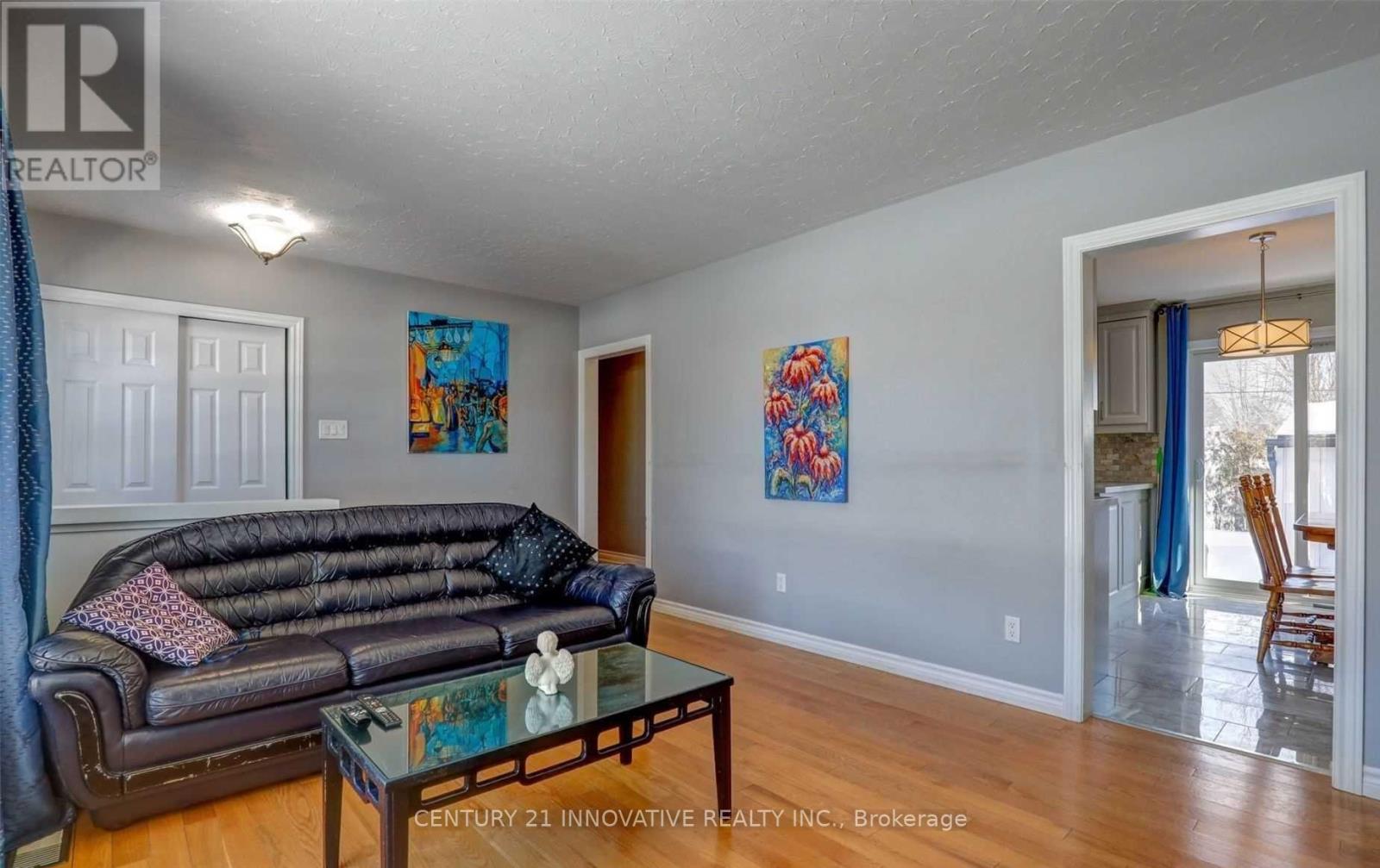 512 Robert Road, Peterborough South (West), Ontario  K9J 5T1 - Photo 11 - X12173804
