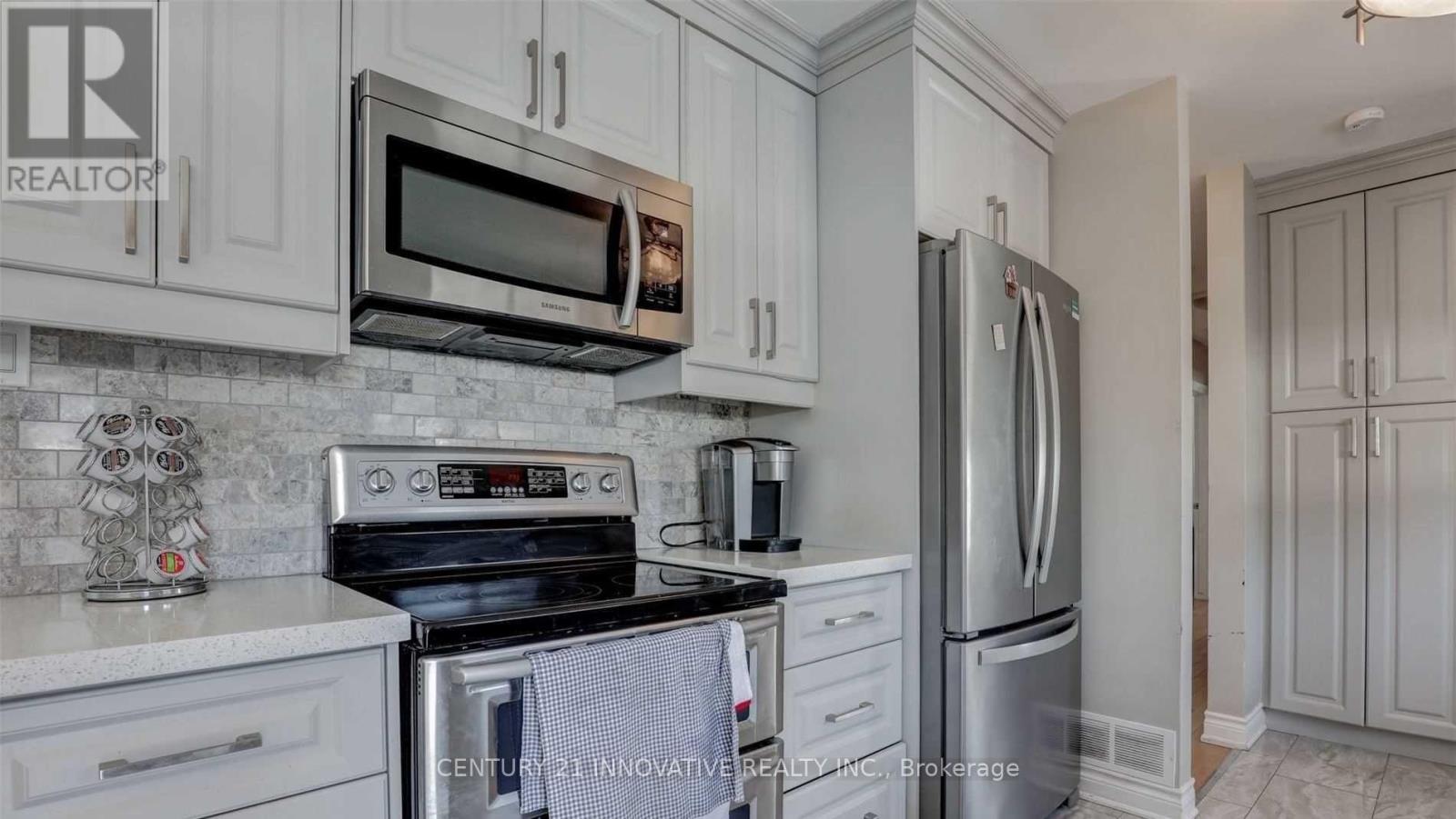 512 Robert Road, Peterborough South (West), Ontario  K9J 5T1 - Photo 4 - X12173804