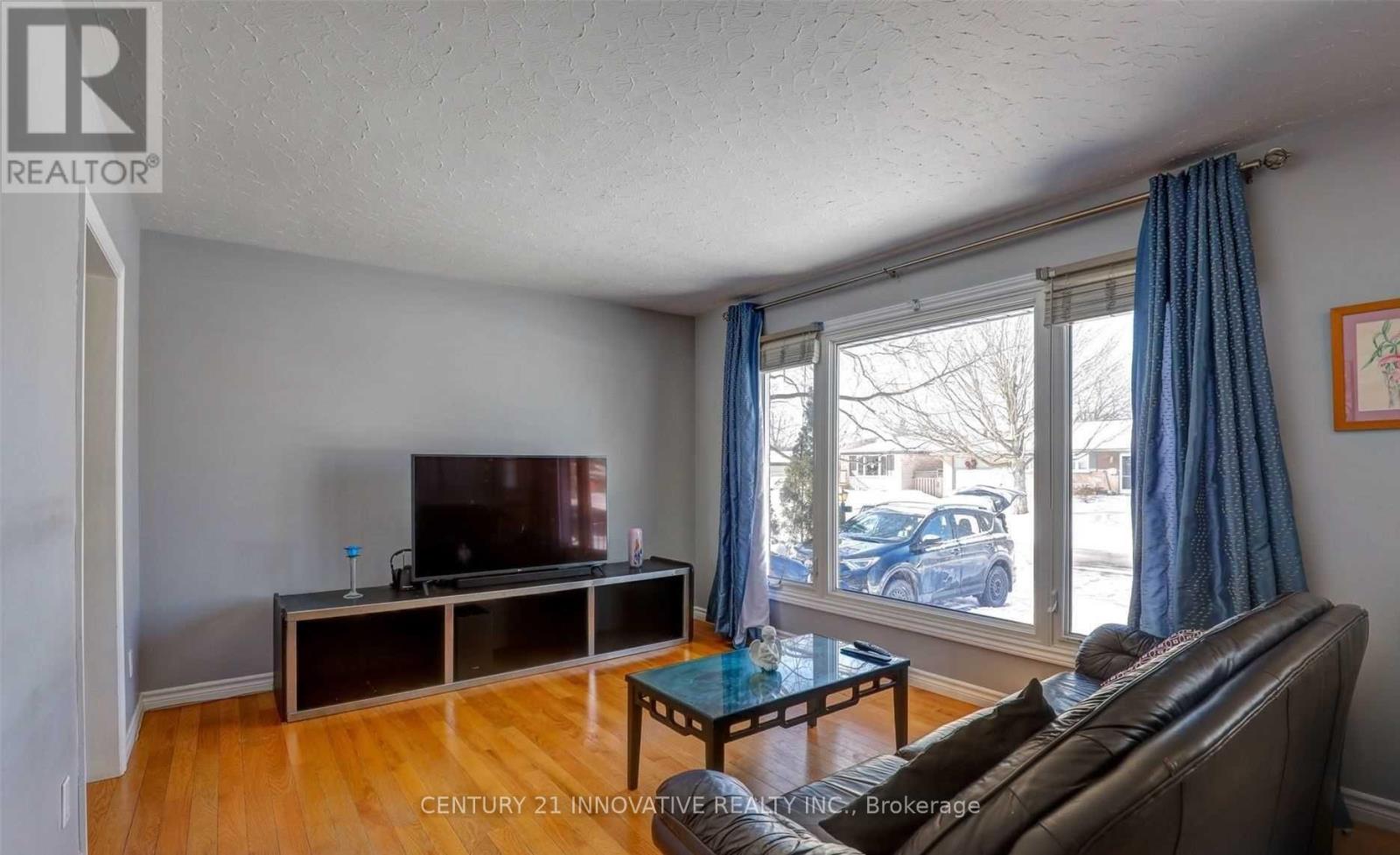 512 Robert Road, Peterborough South (West), Ontario  K9J 5T1 - Photo 9 - X12173804