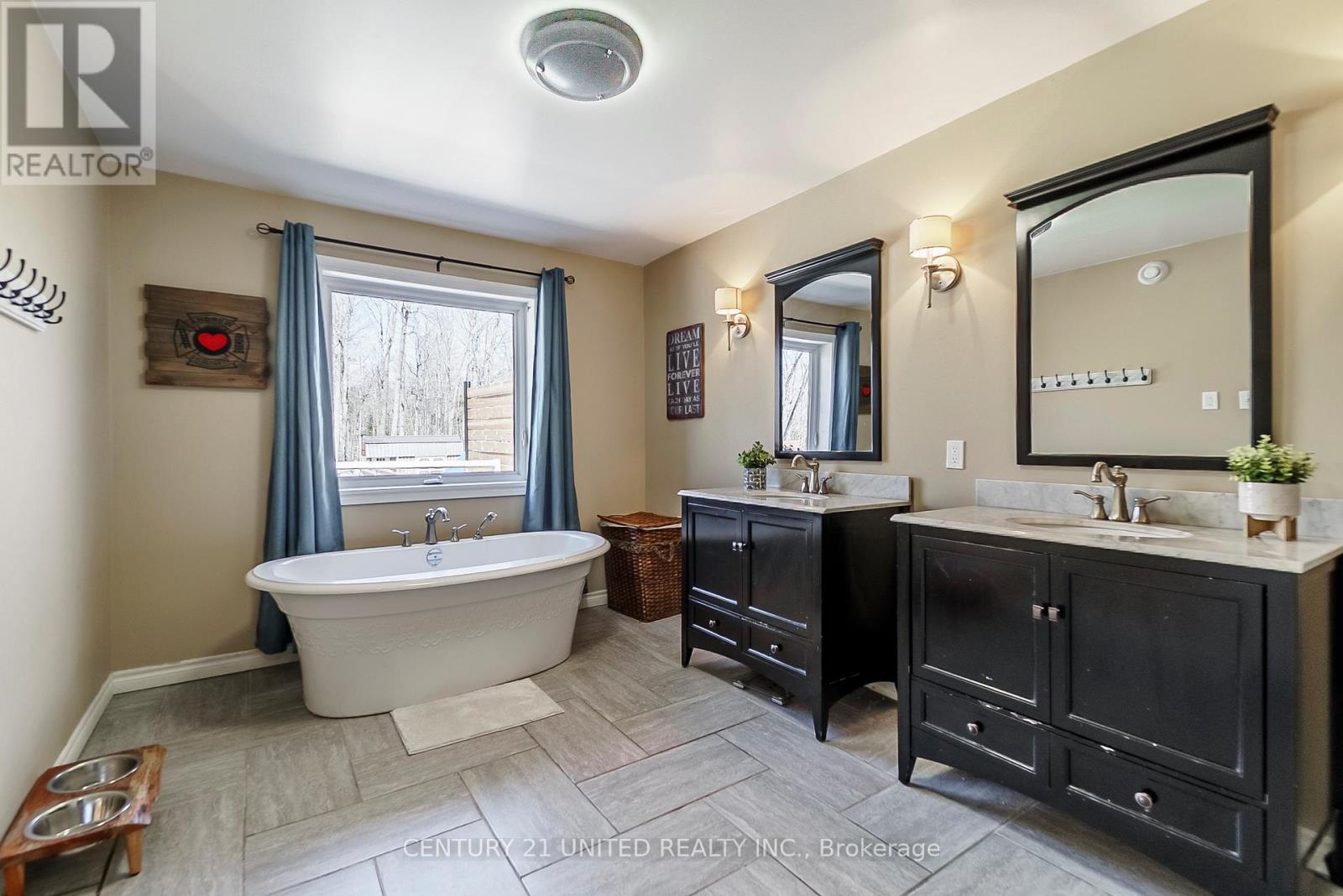 58 Sumcot Drive, Trent Lakes, Ontario  K0L 1R0 - Photo 18 - X12174290