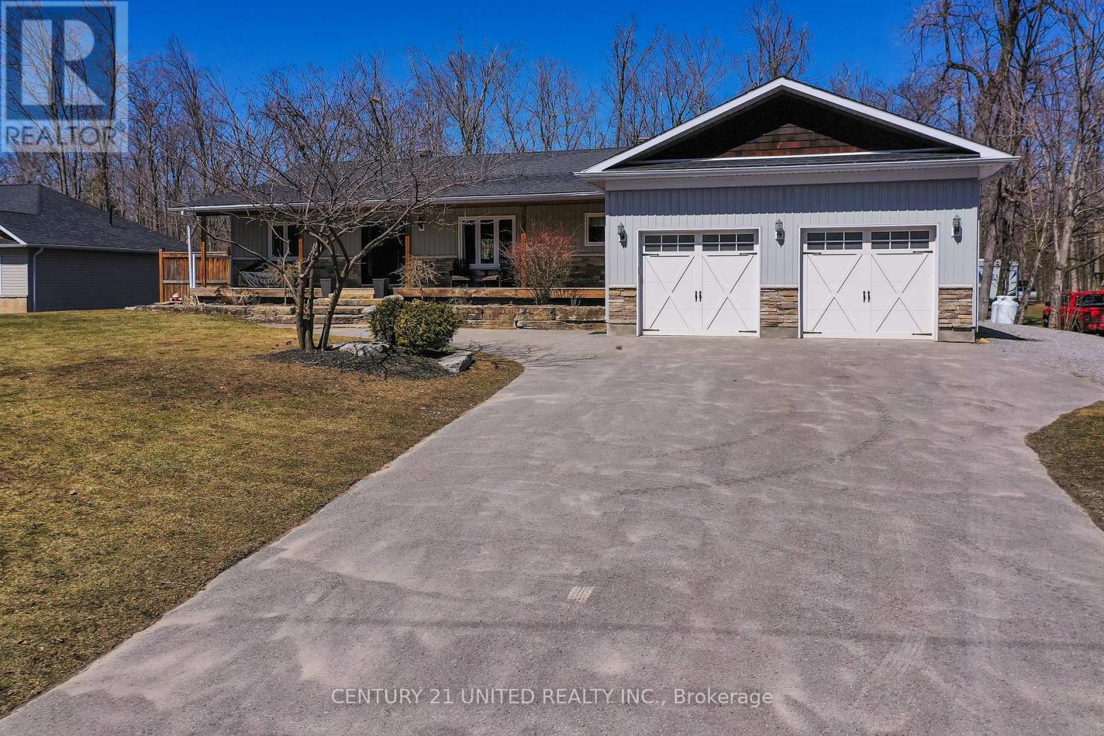58 Sumcot Drive, Trent Lakes, Ontario  K0L 1R0 - Photo 2 - X12174290