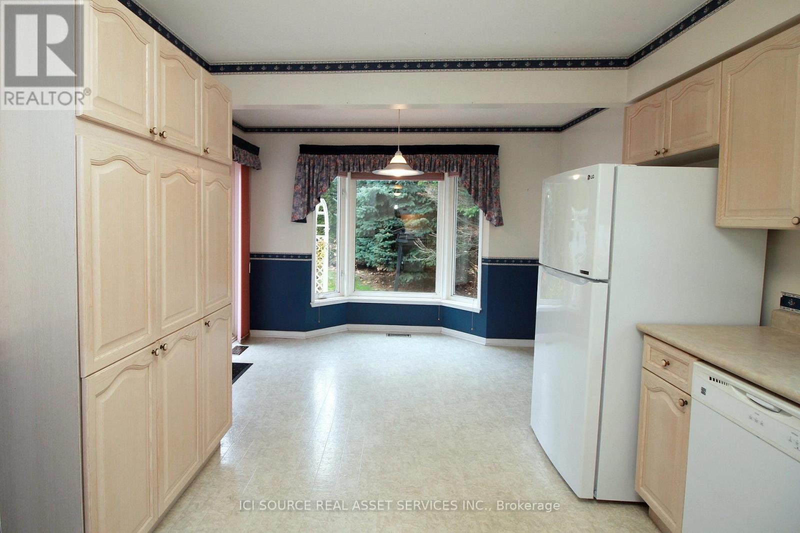 4 Algonquin Trail, Clarington (Bowmanville), Ontario  L1B 1A1 - Photo 10 - E12175002