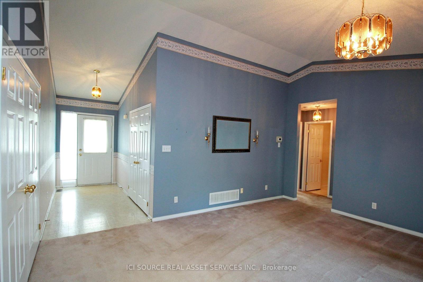 4 Algonquin Trail, Clarington (Bowmanville), Ontario  L1B 1A1 - Photo 4 - E12175002