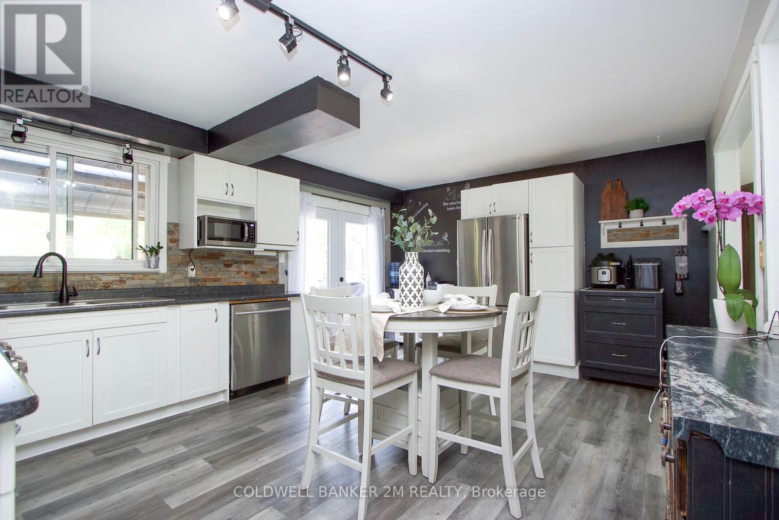 27 Anne Street, Cavan Monaghan (Millbrook Village), Ontario  L0A 1G0 - Photo 8 - X12175028