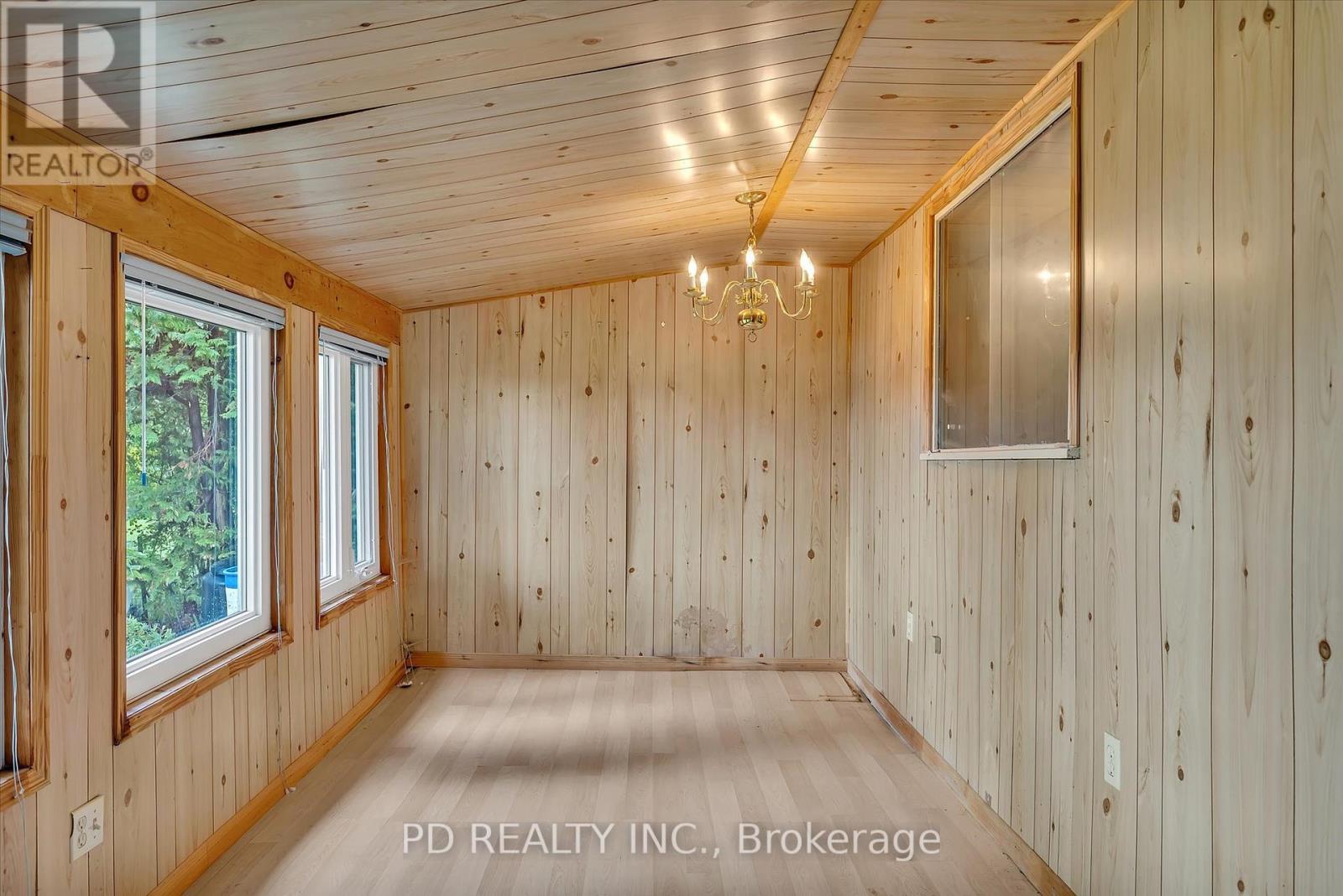 22 Evergreen Street, Kawartha Lakes (Emily), Ontario  K0L 2W0 - Photo 15 - X12175508