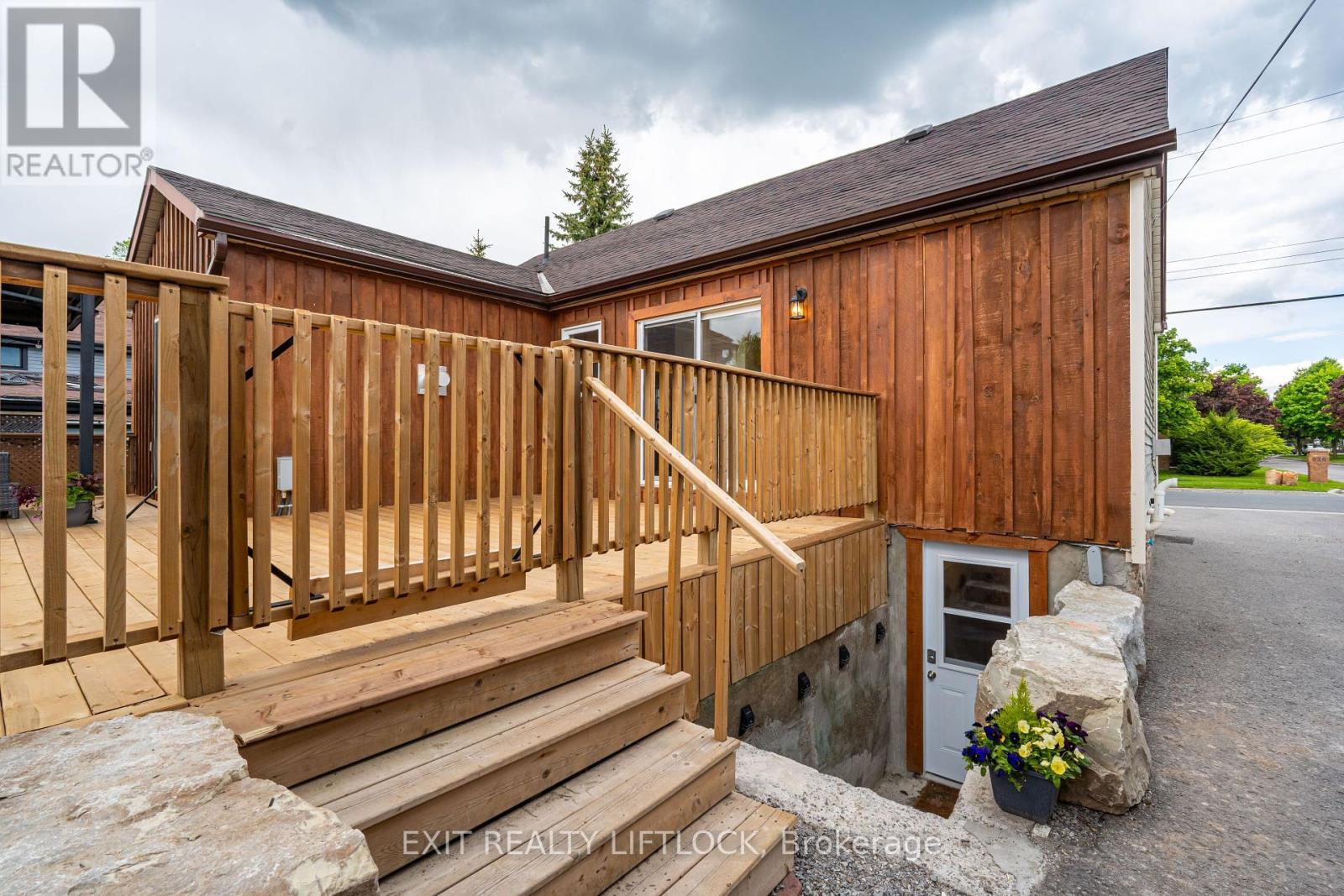 925 Ford Street, Peterborough Central (South), Ontario  K9J 5V2 - Photo 24 - X12175625