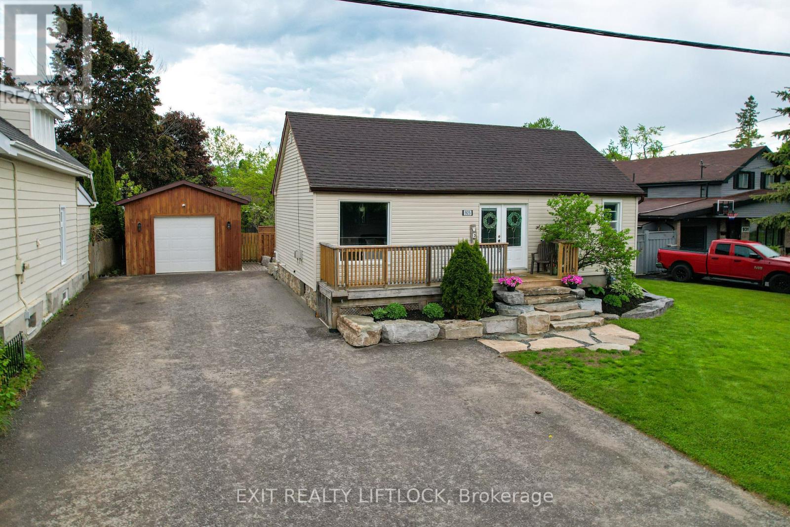 925 Ford Street, Peterborough Central (South), Ontario  K9J 5V2 - Photo 35 - X12175625